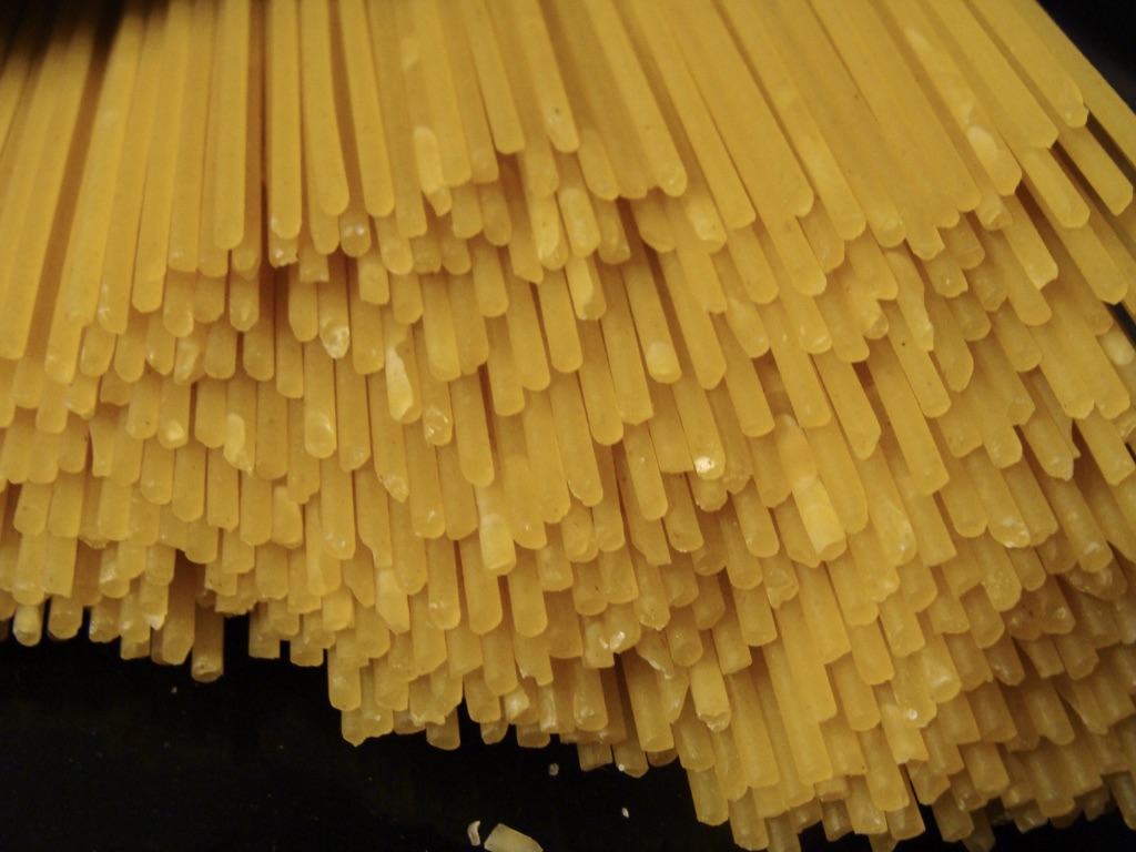 Close up of dry spaghetti 