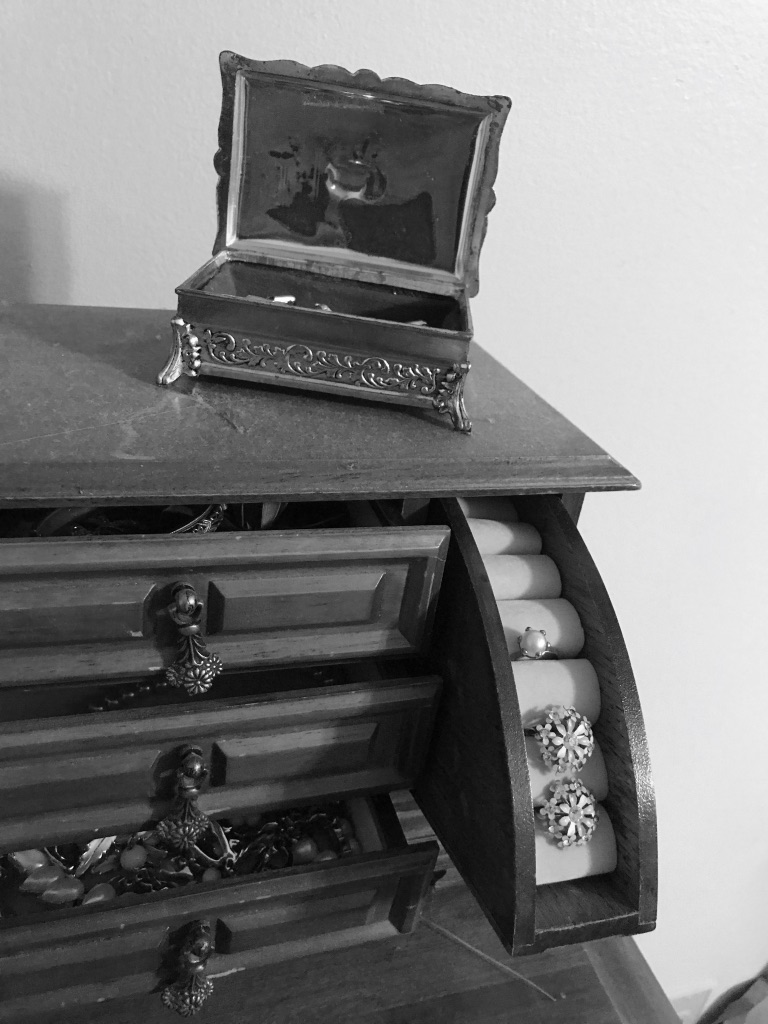 Jewelry box with drawers open